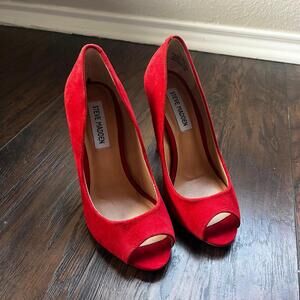 Steve Madden red suede heels sz 6 women